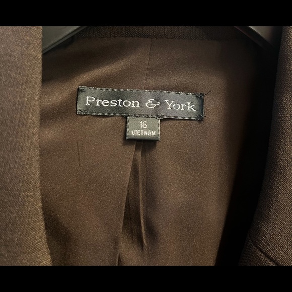 Chocolate Brown Blazer - Picture 6 of 9